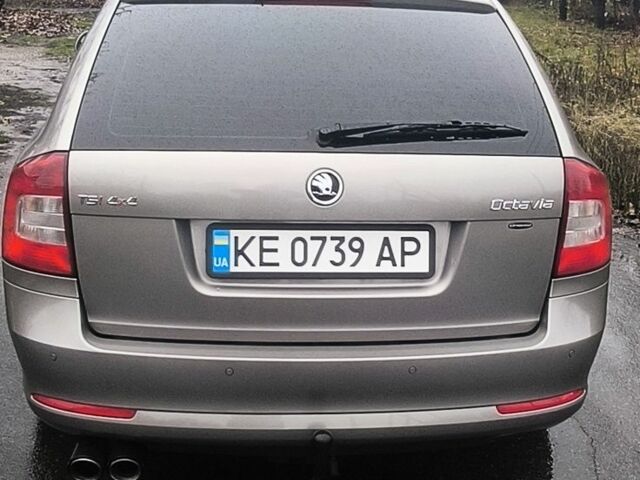 Бежевий Шкода Октавія, об'ємом двигуна 1.8 л та пробігом 2 тис. км за 10300 $, фото 3 на Automoto.ua