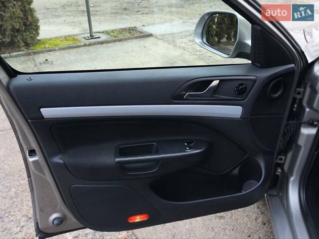 Бежевый Шкода Октавия, объемом двигателя 1.6 л и пробегом 218 тыс. км за 7300 $, фото 13 на Automoto.ua