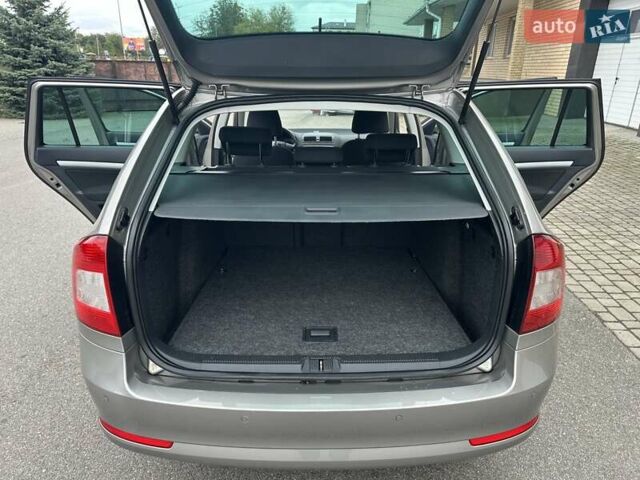 Бежевий Шкода Октавія, об'ємом двигуна 1.8 л та пробігом 239 тис. км за 8150 $, фото 27 на Automoto.ua