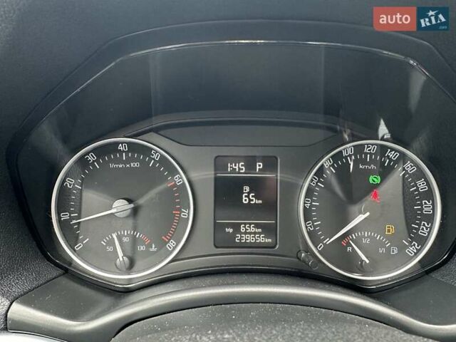 Бежевий Шкода Октавія, об'ємом двигуна 1.8 л та пробігом 239 тис. км за 8150 $, фото 20 на Automoto.ua