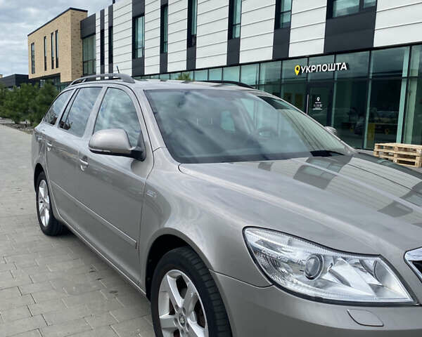 Бежевий Шкода Октавія, об'ємом двигуна 1.8 л та пробігом 231 тис. км за 9100 $, фото 1 на Automoto.ua
