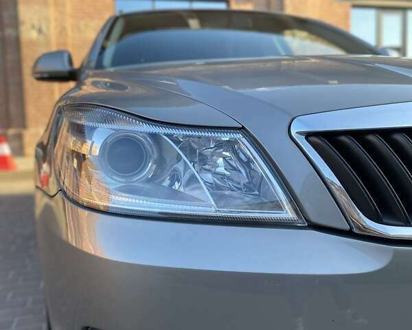 Бежевий Шкода Октавія, об'ємом двигуна 1.6 л та пробігом 120 тис. км за 8200 $, фото 18 на Automoto.ua