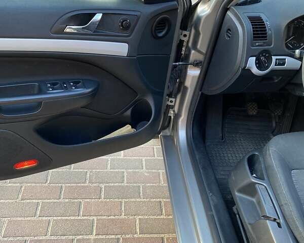 Бежевий Шкода Октавія, об'ємом двигуна 1.6 л та пробігом 120 тис. км за 8200 $, фото 6 на Automoto.ua