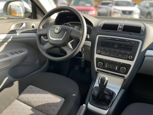 Бежевый Шкода Октавия, объемом двигателя 1.4 л и пробегом 214 тыс. км за 7400 $, фото 14 на Automoto.ua