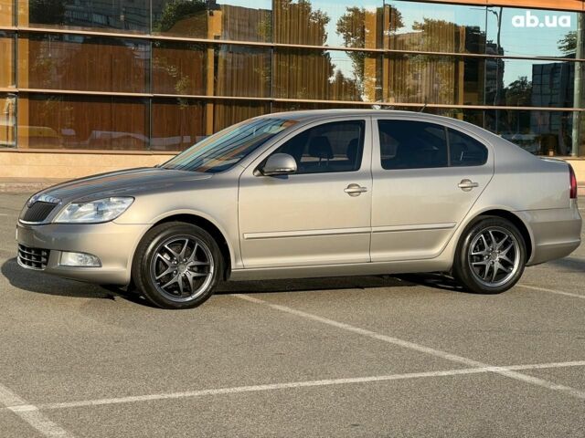 Бежевый Шкода Октавия, объемом двигателя 1.2 л и пробегом 190 тыс. км за 6900 $, фото 5 на Automoto.ua