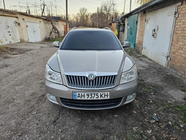 Бежевий Шкода Октавія, об'ємом двигуна 1.2 л та пробігом 272 тис. км за 6500 $, фото 3 на Automoto.ua