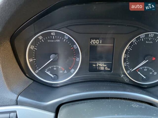 Бежевий Шкода Октавія, об'ємом двигуна 1.6 л та пробігом 120 тис. км за 8200 $, фото 8 на Automoto.ua