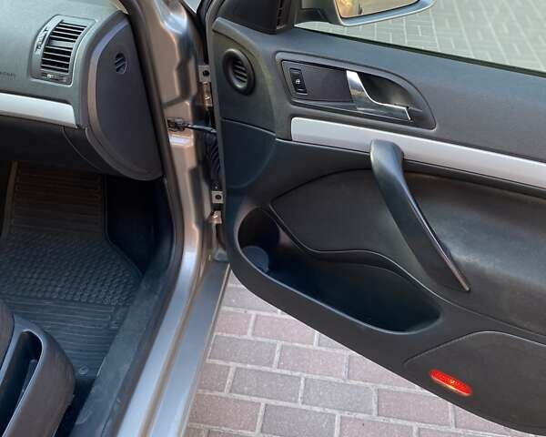 Бежевий Шкода Октавія, об'ємом двигуна 1.6 л та пробігом 120 тис. км за 8200 $, фото 5 на Automoto.ua