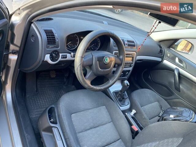 Бежевий Шкода Октавія, об'ємом двигуна 1.6 л та пробігом 120 тис. км за 8200 $, фото 9 на Automoto.ua
