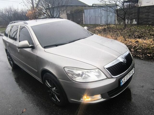 Бежевий Шкода Октавія, об'ємом двигуна 1.8 л та пробігом 2 тис. км за 10300 $, фото 2 на Automoto.ua