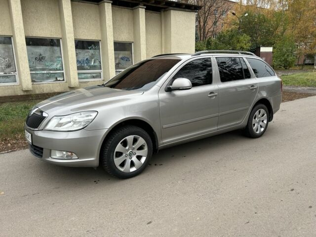 Шкода Октавія 2011 у Полтаві на Automoto.ua Бежевий Шкода Октавія, об'ємом двигуна 1.8 л та пробігом 301 тис. км за 6700 $, фото 1 на Automoto.ua