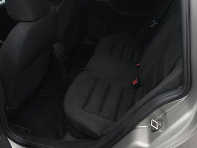 Бежевый Шкода Октавия, объемом двигателя 1.6 л и пробегом 218 тыс. км за 7300 $, фото 10 на Automoto.ua