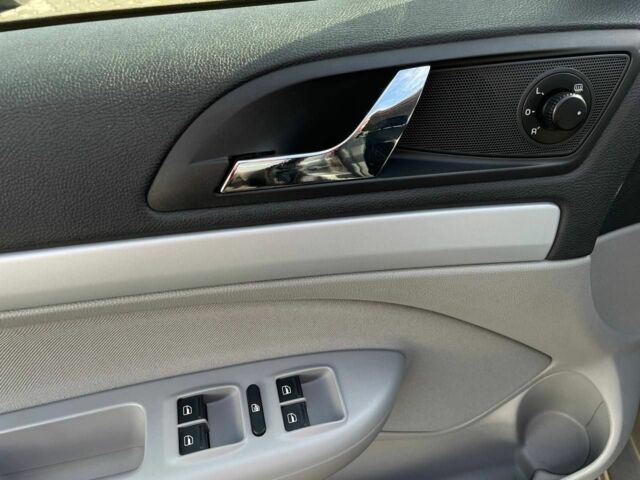 Бежевый Шкода Октавия, объемом двигателя 1.4 л и пробегом 214 тыс. км за 7400 $, фото 8 на Automoto.ua