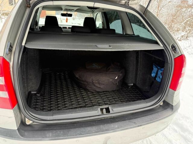 Бежевый Шкода Октавия, объемом двигателя 1.6 л и пробегом 199 тыс. км за 7500 $, фото 8 на Automoto.ua