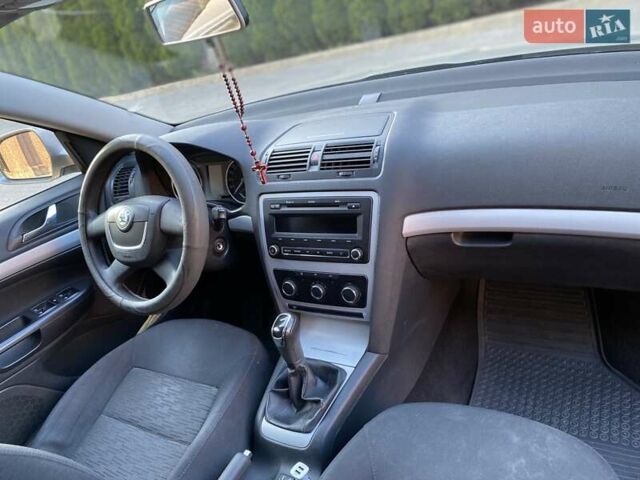 Бежевий Шкода Октавія, об'ємом двигуна 1.6 л та пробігом 120 тис. км за 8200 $, фото 22 на Automoto.ua