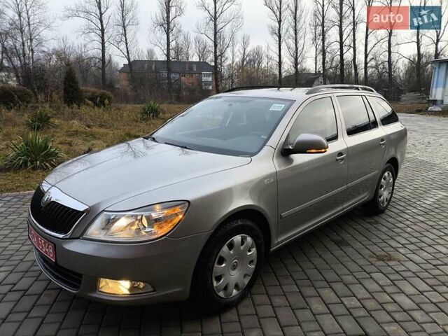 Бежевый Шкода Октавия, объемом двигателя 1.6 л и пробегом 218 тыс. км за 7300 $, фото 2 на Automoto.ua