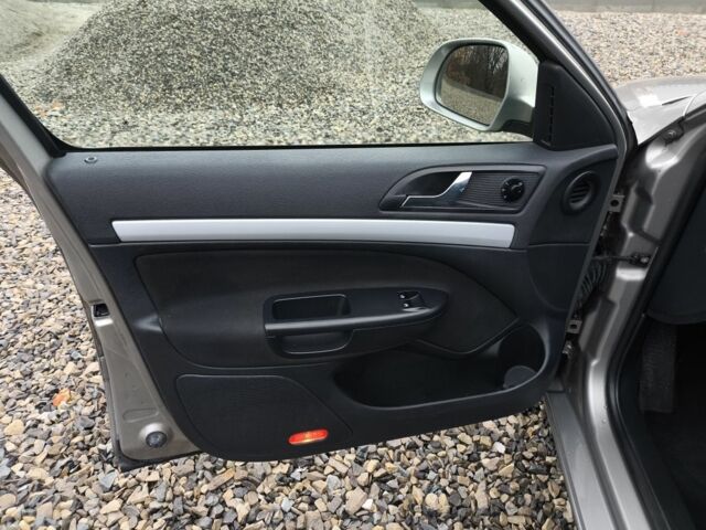 Бежевый Шкода Октавия, объемом двигателя 1.6 л и пробегом 218 тыс. км за 7300 $, фото 12 на Automoto.ua