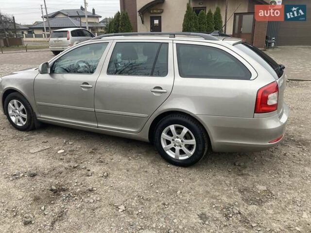 Бежевый Шкода Октавия, объемом двигателя 1.6 л и пробегом 279 тыс. км за 8100 $, фото 1 на Automoto.ua