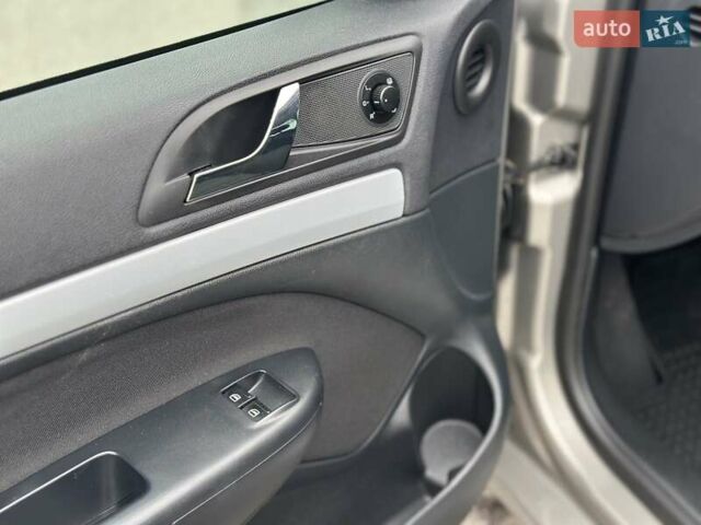 Бежевий Шкода Октавія, об'ємом двигуна 1.8 л та пробігом 239 тис. км за 8150 $, фото 16 на Automoto.ua