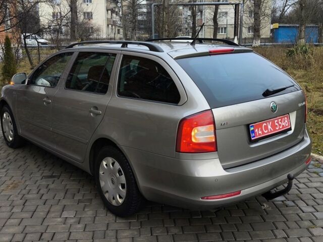 Бежевый Шкода Октавия, объемом двигателя 1.6 л и пробегом 218 тыс. км за 7300 $, фото 2 на Automoto.ua