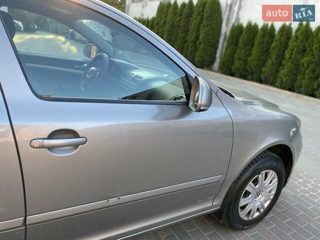 Бежевий Шкода Октавія, об'ємом двигуна 1.6 л та пробігом 120 тис. км за 8200 $, фото 12 на Automoto.ua