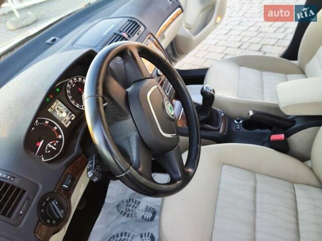 Бежевый Шкода Октавия, объемом двигателя 1.8 л и пробегом 190 тыс. км за 7555 $, фото 29 на Automoto.ua