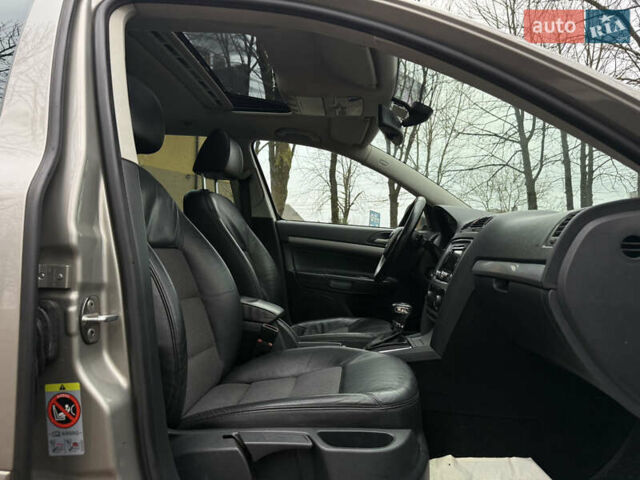 Бежевый Шкода Октавия, объемом двигателя 2 л и пробегом 278 тыс. км за 9400 $, фото 22 на Automoto.ua