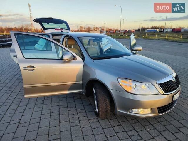 Бежевый Шкода Октавия, объемом двигателя 1.8 л и пробегом 190 тыс. км за 7555 $, фото 57 на Automoto.ua