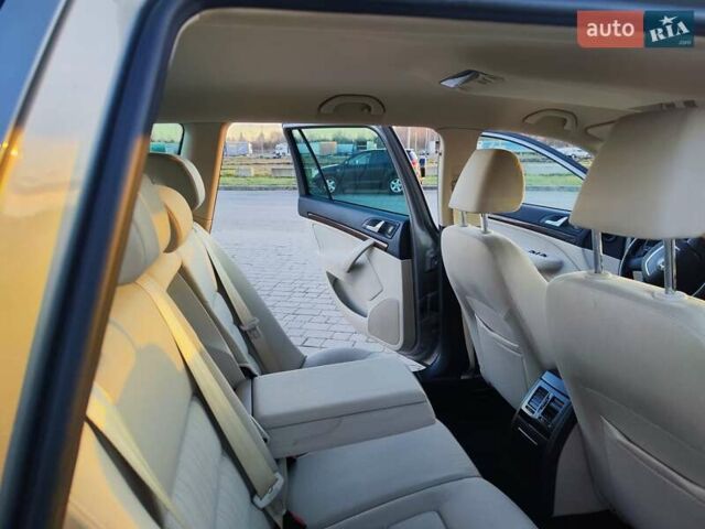 Бежевый Шкода Октавия, объемом двигателя 1.8 л и пробегом 190 тыс. км за 7555 $, фото 44 на Automoto.ua