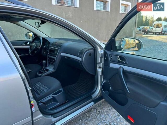 Бежевый Шкода Октавия, объемом двигателя 1.99 л и пробегом 209 тыс. км за 9200 $, фото 13 на Automoto.ua