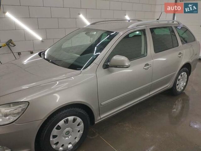 Бежевий Шкода Октавія, об'ємом двигуна 1.6 л та пробігом 350 тис. км за 7600 $, фото 5 на Automoto.ua