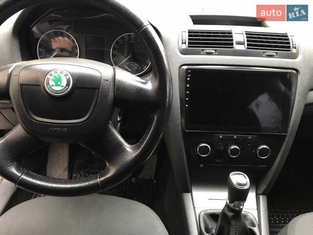 Бежевый Шкода Октавия, объемом двигателя 1.97 л и пробегом 292 тыс. км за 7300 $, фото 6 на Automoto.ua