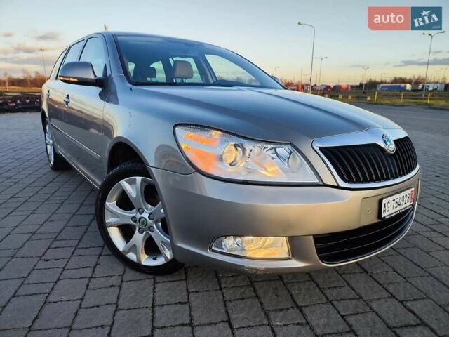 Бежевый Шкода Октавия, объемом двигателя 1.8 л и пробегом 190 тыс. км за 7555 $, фото 75 на Automoto.ua