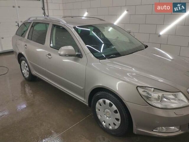 Бежевий Шкода Октавія, об'ємом двигуна 1.6 л та пробігом 350 тис. км за 7600 $, фото 4 на Automoto.ua