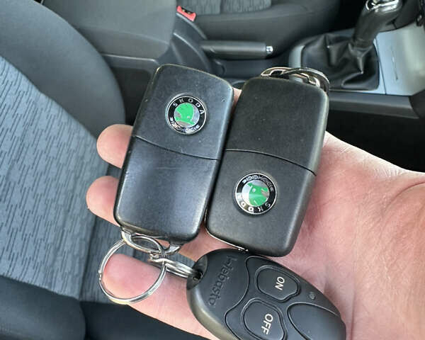 Шкода Октавія 2012 у Вінниці на Automoto.ua Бежевий Шкода Октавія, об'ємом двигуна 1.6 л та пробігом 180 тис. км за 8800 $, фото 17 на Automoto.ua