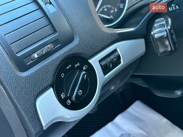 Бежевый Шкода Октавия, объемом двигателя 1.99 л и пробегом 209 тыс. км за 9200 $, фото 14 на Automoto.ua