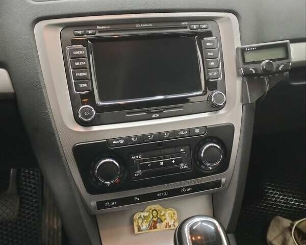 Бежевий Шкода Октавія, об'ємом двигуна 1.6 л та пробігом 350 тис. км за 7600 $, фото 19 на Automoto.ua