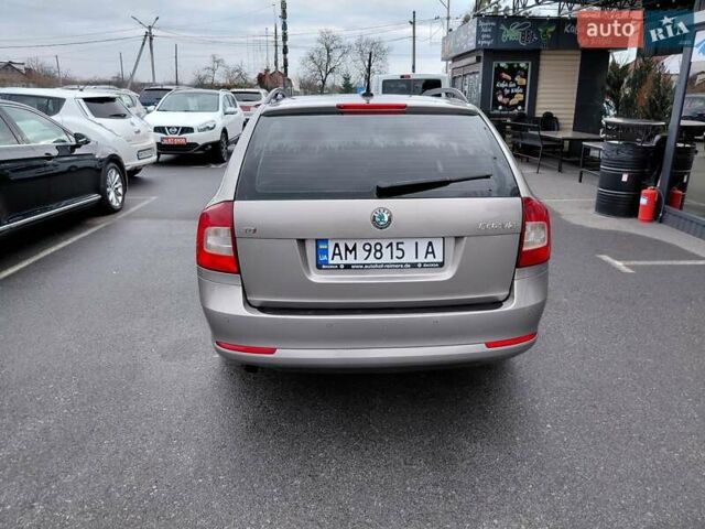 Бежевый Шкода Октавия, объемом двигателя 1.97 л и пробегом 242 тыс. км за 10800 $, фото 2 на Automoto.ua