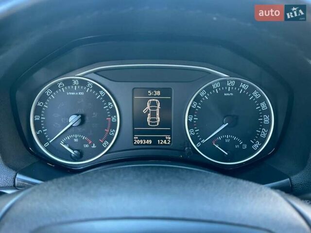 Бежевый Шкода Октавия, объемом двигателя 1.99 л и пробегом 209 тыс. км за 9200 $, фото 17 на Automoto.ua