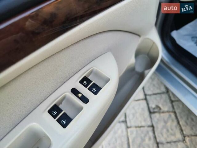 Бежевый Шкода Октавия, объемом двигателя 1.8 л и пробегом 190 тыс. км за 7555 $, фото 32 на Automoto.ua