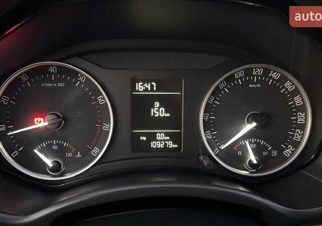 Бежевий Шкода Октавія, об'ємом двигуна 1.6 л та пробігом 107 тис. км за 10000 $, фото 31 на Automoto.ua