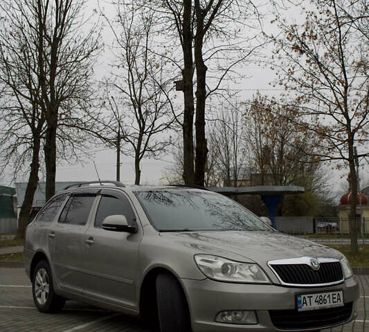 Бежевый Шкода Октавия, объемом двигателя 1.6 л и пробегом 286 тыс. км за 7500 $, фото 12 на Automoto.ua