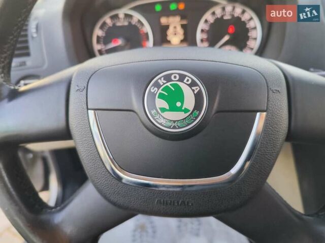 Бежевый Шкода Октавия, объемом двигателя 1.8 л и пробегом 190 тыс. км за 7555 $, фото 27 на Automoto.ua