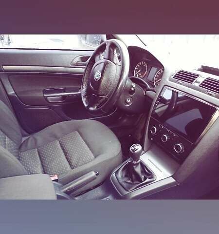 Бежевый Шкода Октавия, объемом двигателя 2 л и пробегом 295 тыс. км за 7300 $, фото 5 на Automoto.ua