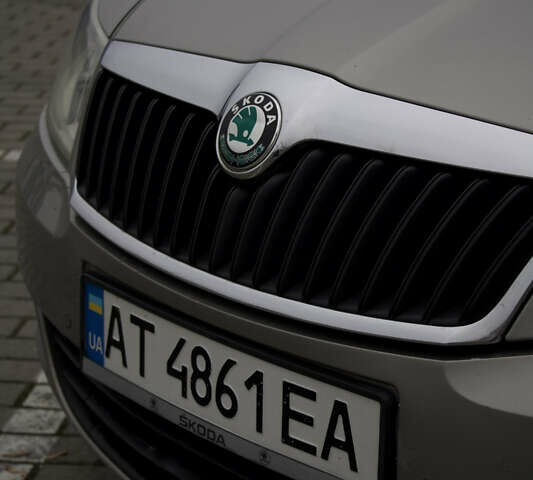 Бежевый Шкода Октавия, объемом двигателя 1.6 л и пробегом 286 тыс. км за 7500 $, фото 16 на Automoto.ua