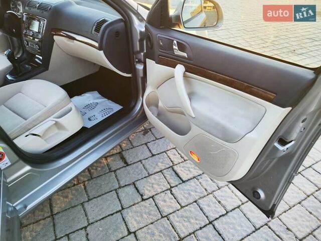 Бежевый Шкода Октавия, объемом двигателя 1.8 л и пробегом 190 тыс. км за 7555 $, фото 39 на Automoto.ua