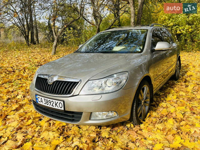 Шкода Октавия 2012 в Умани на Automoto.ua Бежевый Шкода Октавия, объемом двигателя 1.6 л и пробегом 208 тыс. км за 8800 $, фото 1 на Automoto.ua