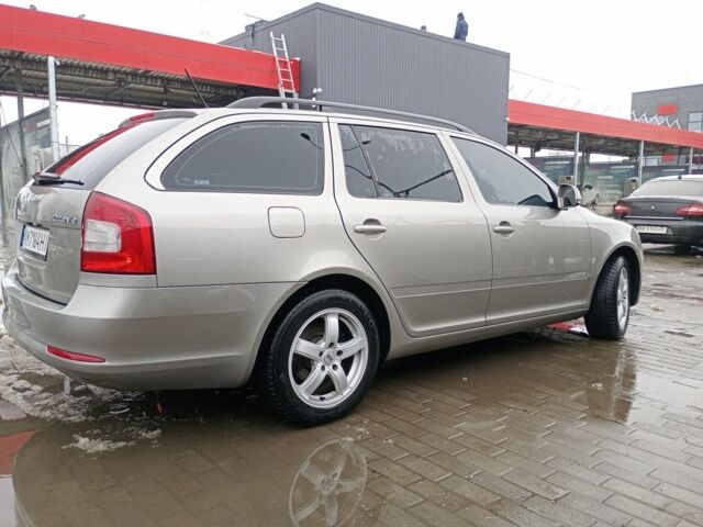 Бежевый Шкода Октавия, объемом двигателя 2 л и пробегом 295 тыс. км за 7300 $, фото 3 на Automoto.ua