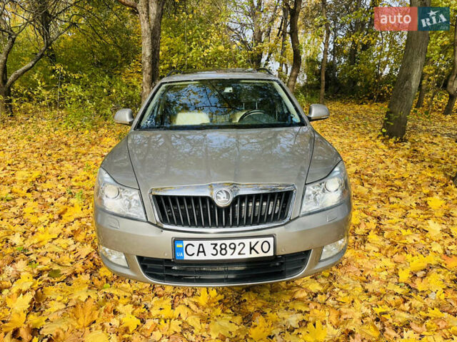 Шкода Октавия 2012 в Умани на Automoto.ua Бежевый Шкода Октавия, объемом двигателя 1.6 л и пробегом 208 тыс. км за 8800 $, фото 2 на Automoto.ua