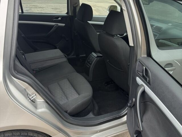 Бежевый Шкода Октавия, объемом двигателя 2 л и пробегом 250 тыс. км за 3950 $, фото 16 на Automoto.ua